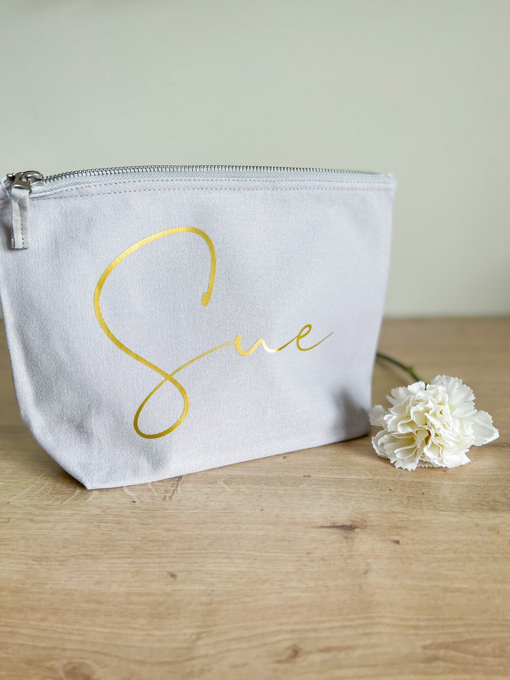 Bride Makeup Bag | Personalised Bride Cosmetic Bag | Wedding Gift | Bridal Prep Gift | Makeup Bag