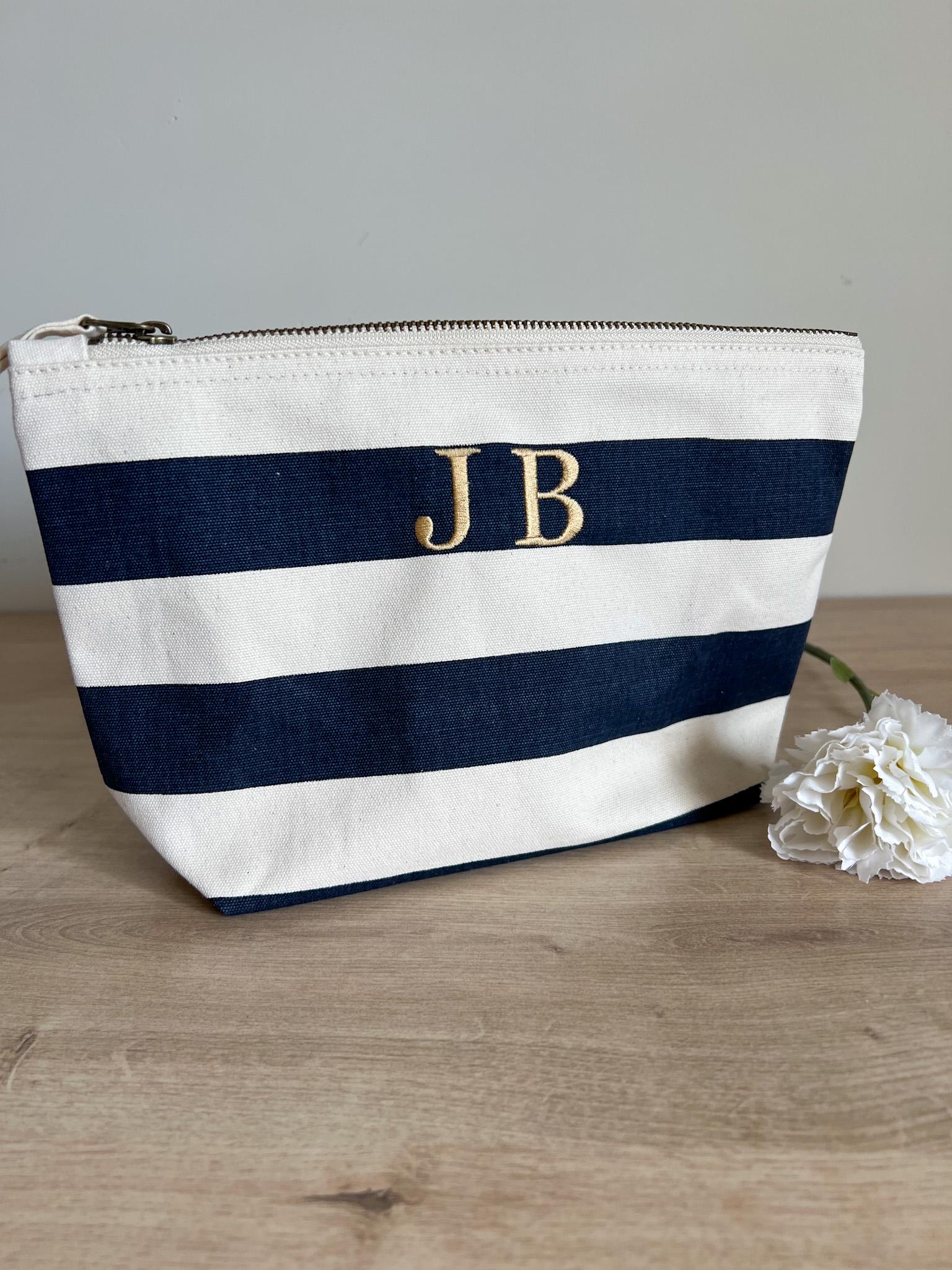 Personalised Makeup Bag | Cosmetic Bag | Personalised Gift | Engagement Gift | Embroidered Bag | Initials Bag | Monogram Makeup Bag |