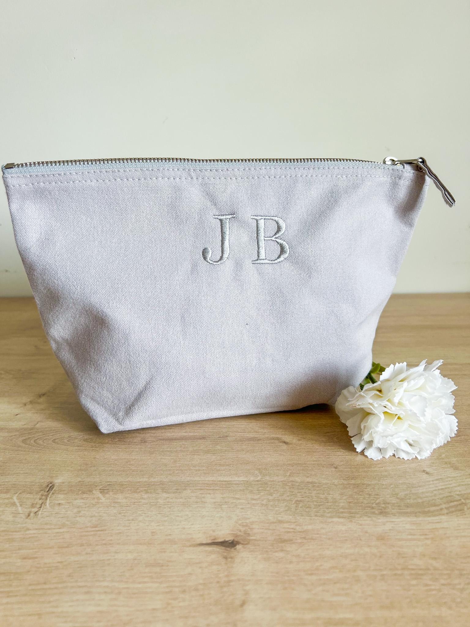 Personalised Makeup Bag | Cosmetic Bag | Personalised Gift | Engagement Gift | Embroidered Makeup Bag | Initials Bag | Monogram Makeup Bag |